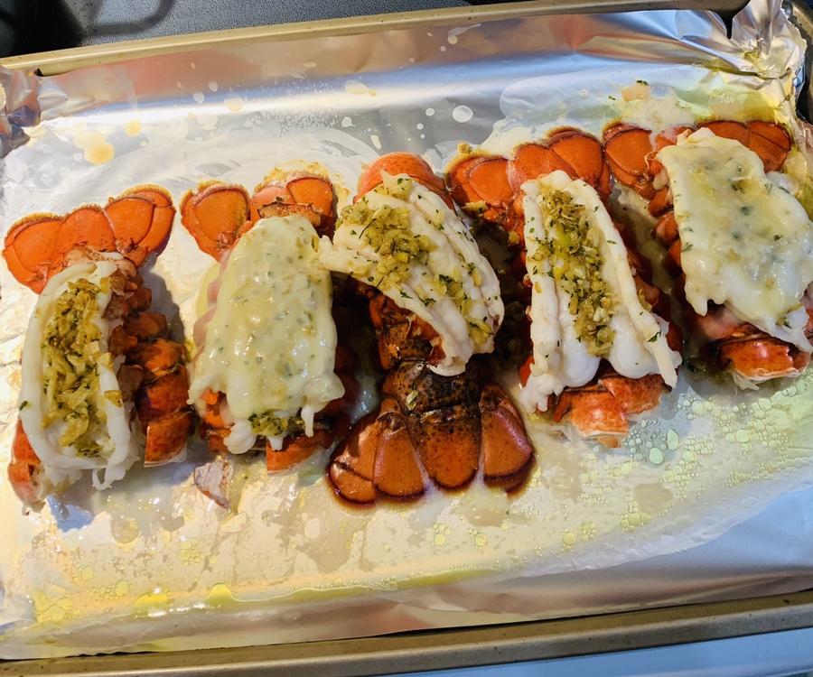 蒜蓉芝士焗龙虾