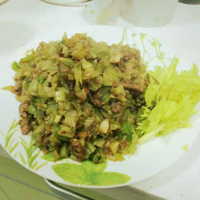 芹菜牛肉末「下饭神器」