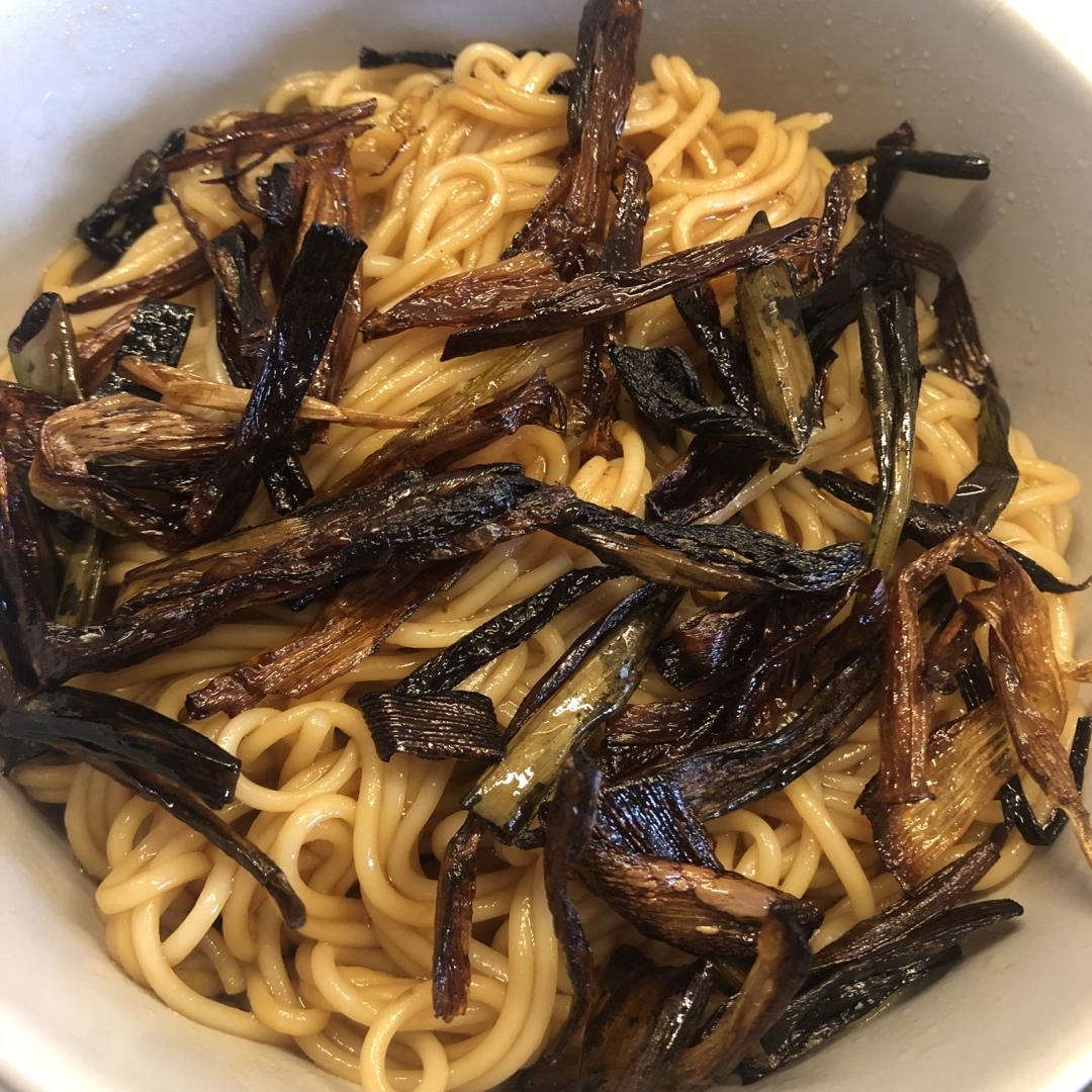 葱油拌面Spring Onion Noodles