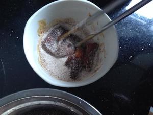 江西特色米粉蒸肉的做法 步骤3