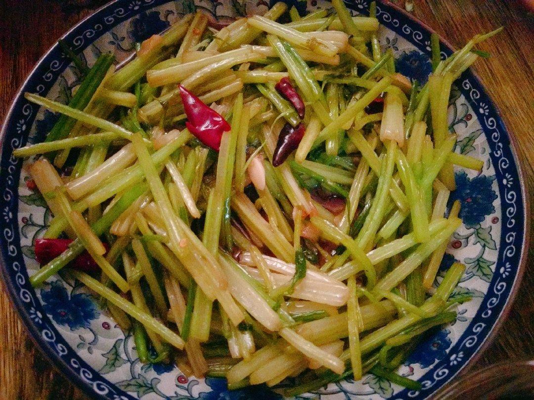炝炒芹菜