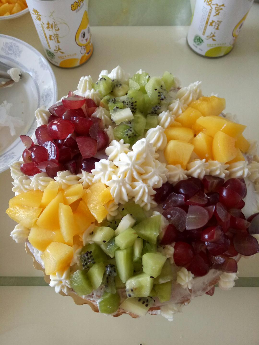 小麻雀朱做的生日蛋糕