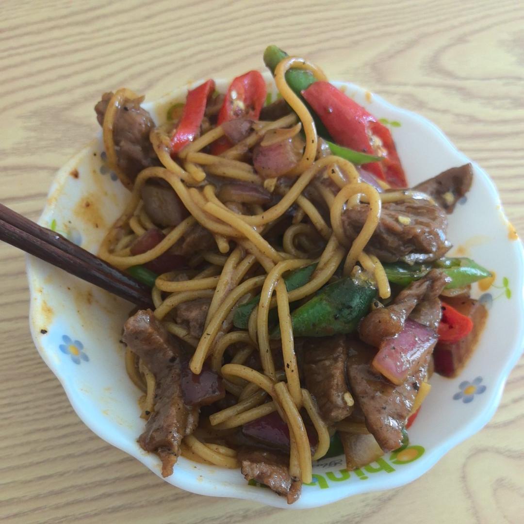 味道不输西餐厅的黑椒牛柳意面