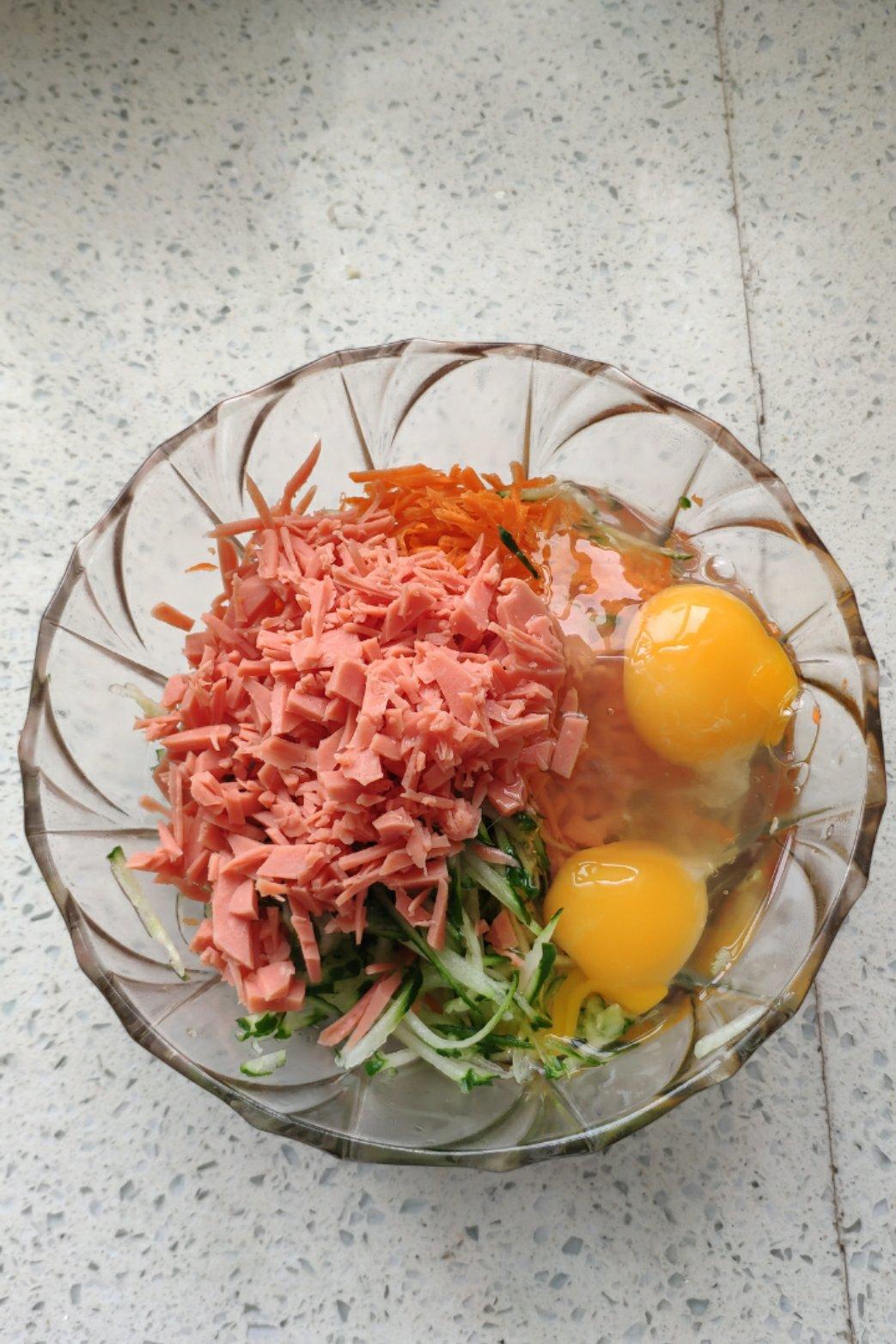胡萝卜黄瓜鸡蛋饼（快手宝宝辅食）