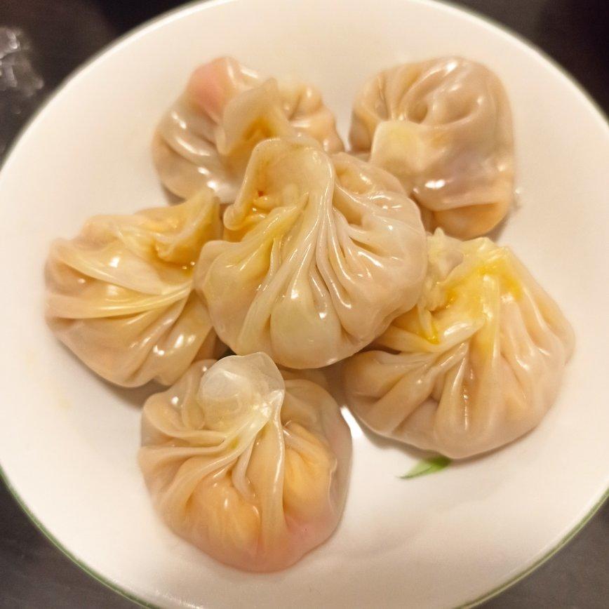 低脂低卡一口一个西葫芦鸡蛋素蒸包