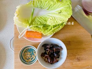 白菜木耳胡萝卜养生小炒的做法 步骤1