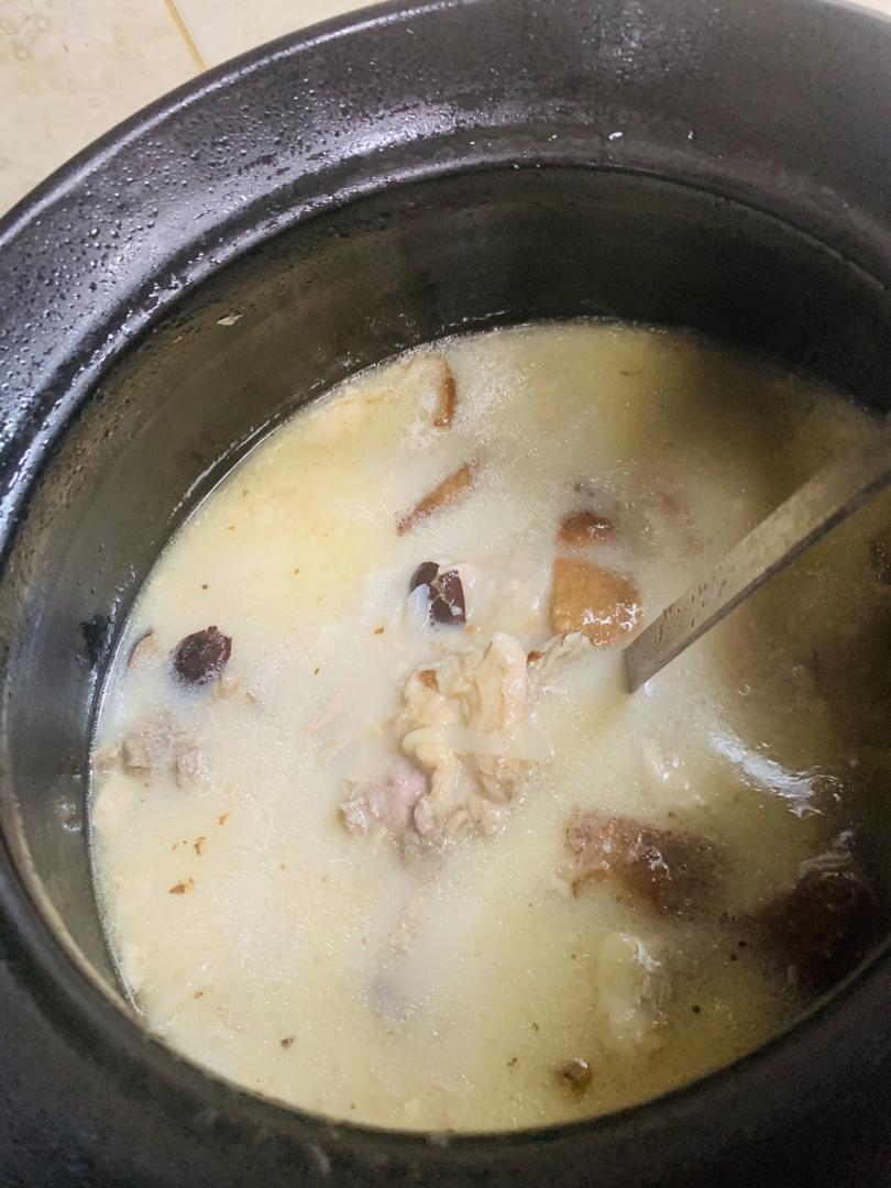 奶白鸭架汤