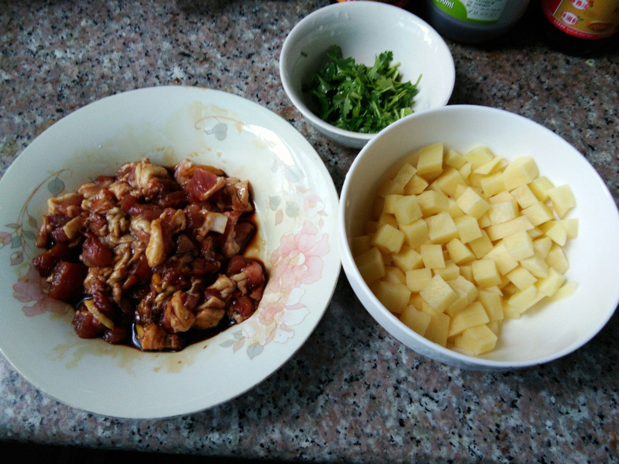 羊肉刀削面汤（3―4人）的做法 步骤1