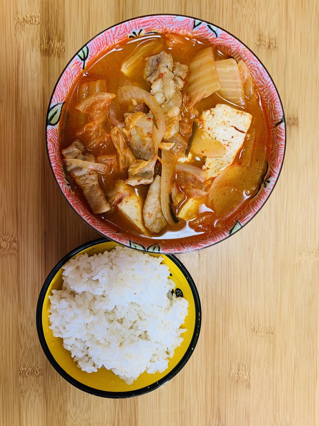 韩式泡菜汤(김치찌개)的做法