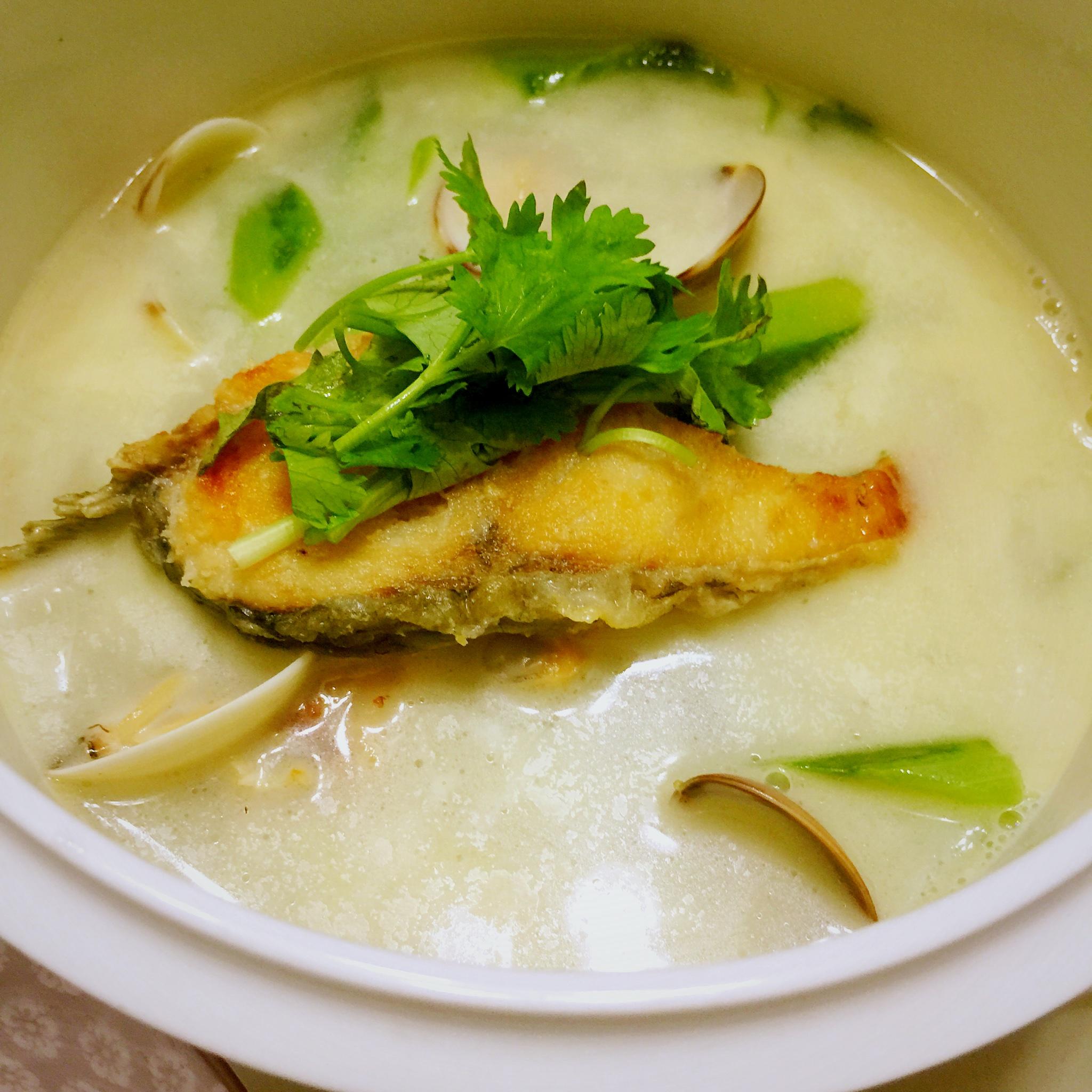 草鱼蛤蜊丝瓜汤的做法