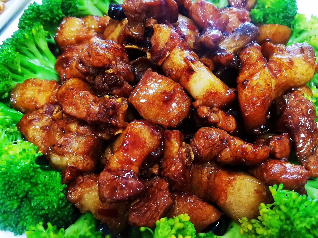 不炒糖色古朴东坡肉