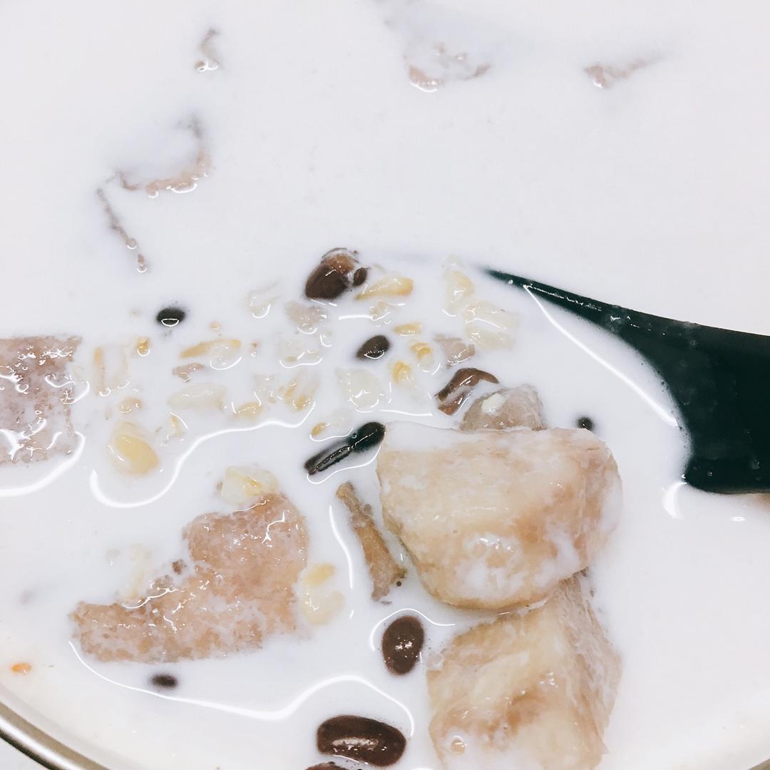 madmei做的芋头燕麦牛奶