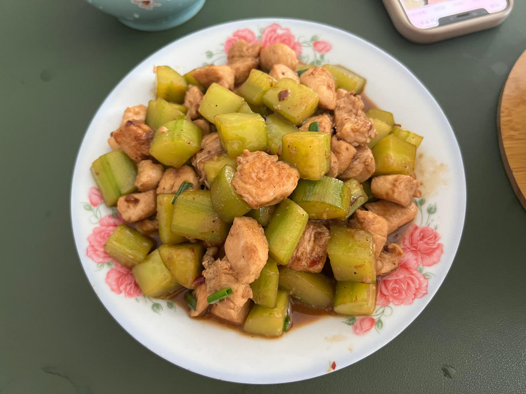 减脂晚餐 黄瓜炒鸡丁