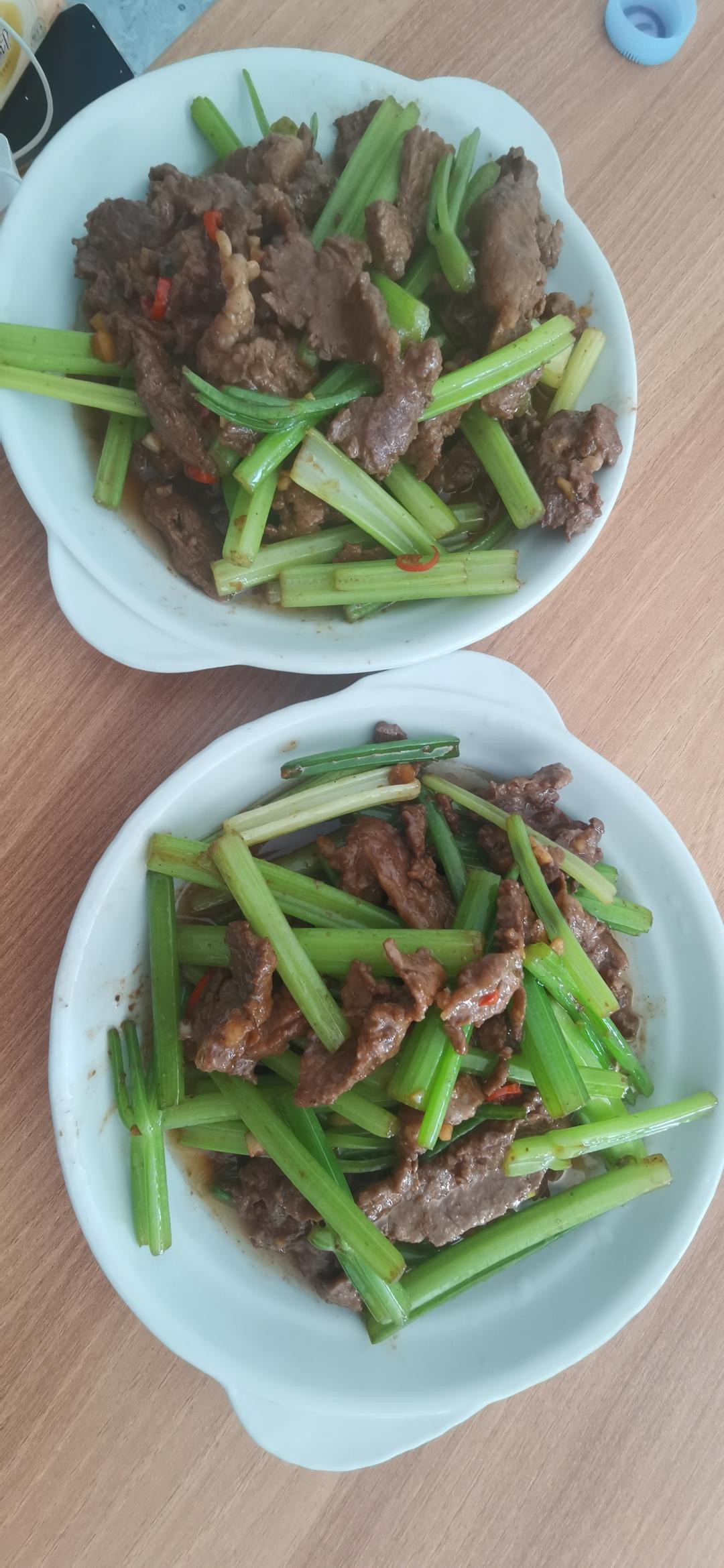下饭神器又来了，试试这道芹菜炒牛肉！！