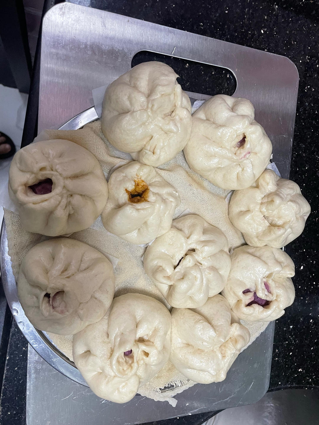 开口紫薯包