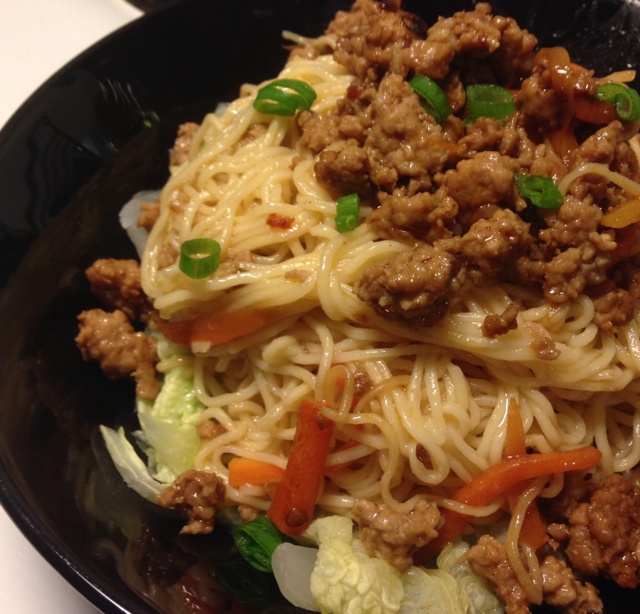 开胃肉末酱拌面