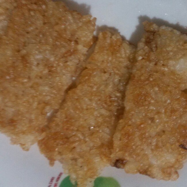 巧用剩饭做香脆锅巴