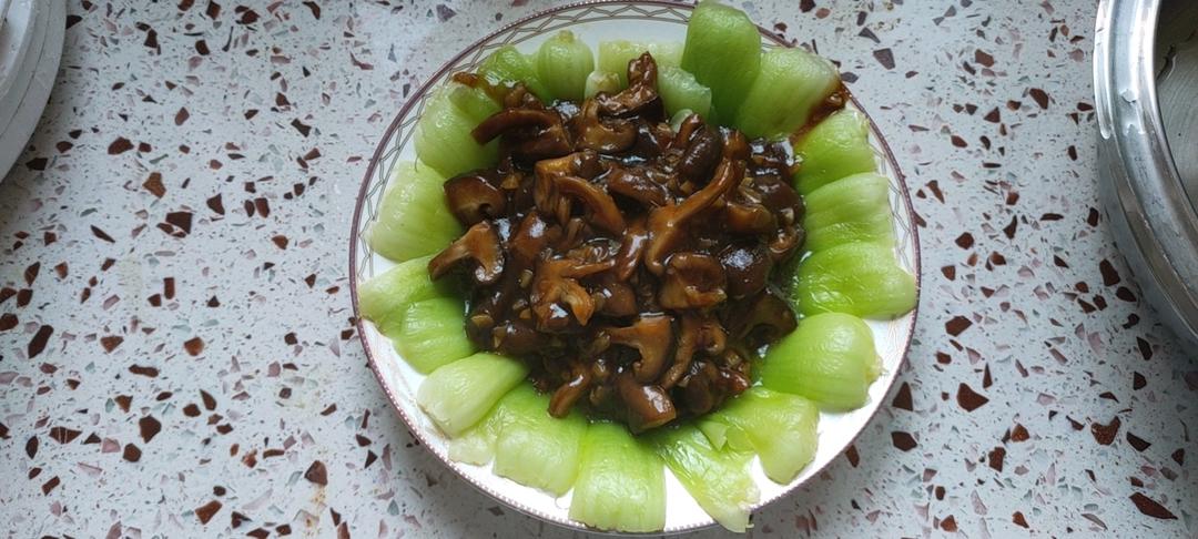 【香菇油菜】营养丰富，色香味俱全年夜菜