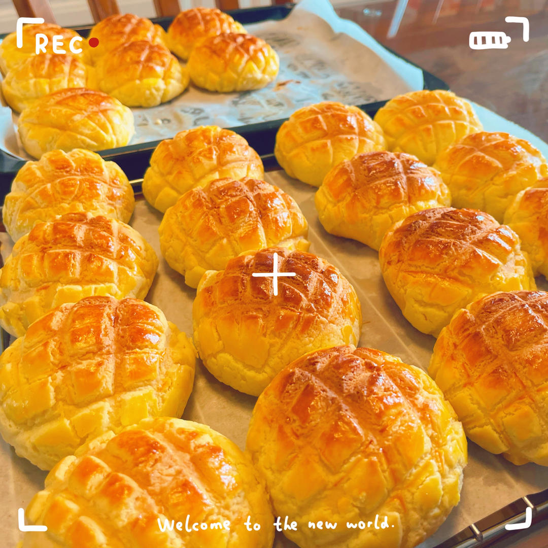 好吃到炸裂的港式菠萝包（附带制作酥皮的小视频）