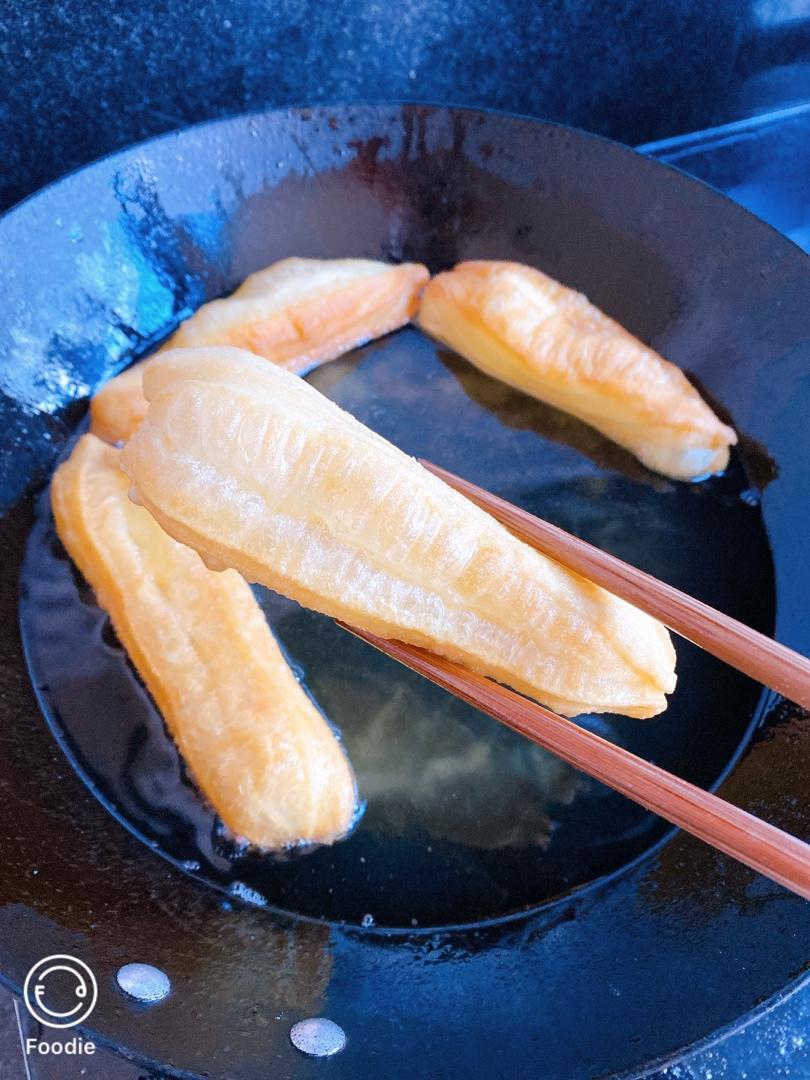 薄皮 蓬松 酥脆的油条制作方法～新配方