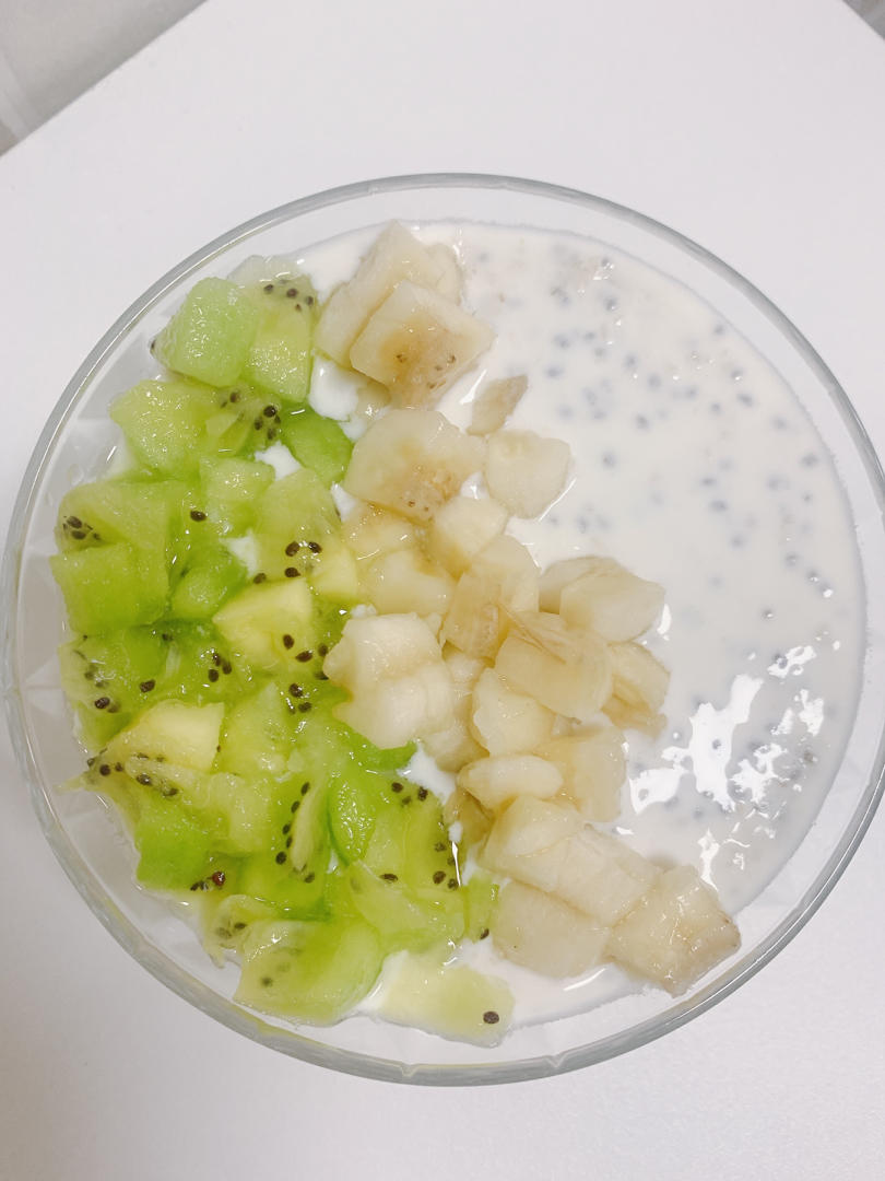 简单方便隔夜燕麦杯（无需烤箱）