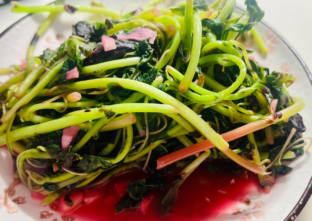 蒜茸炒红苋菜