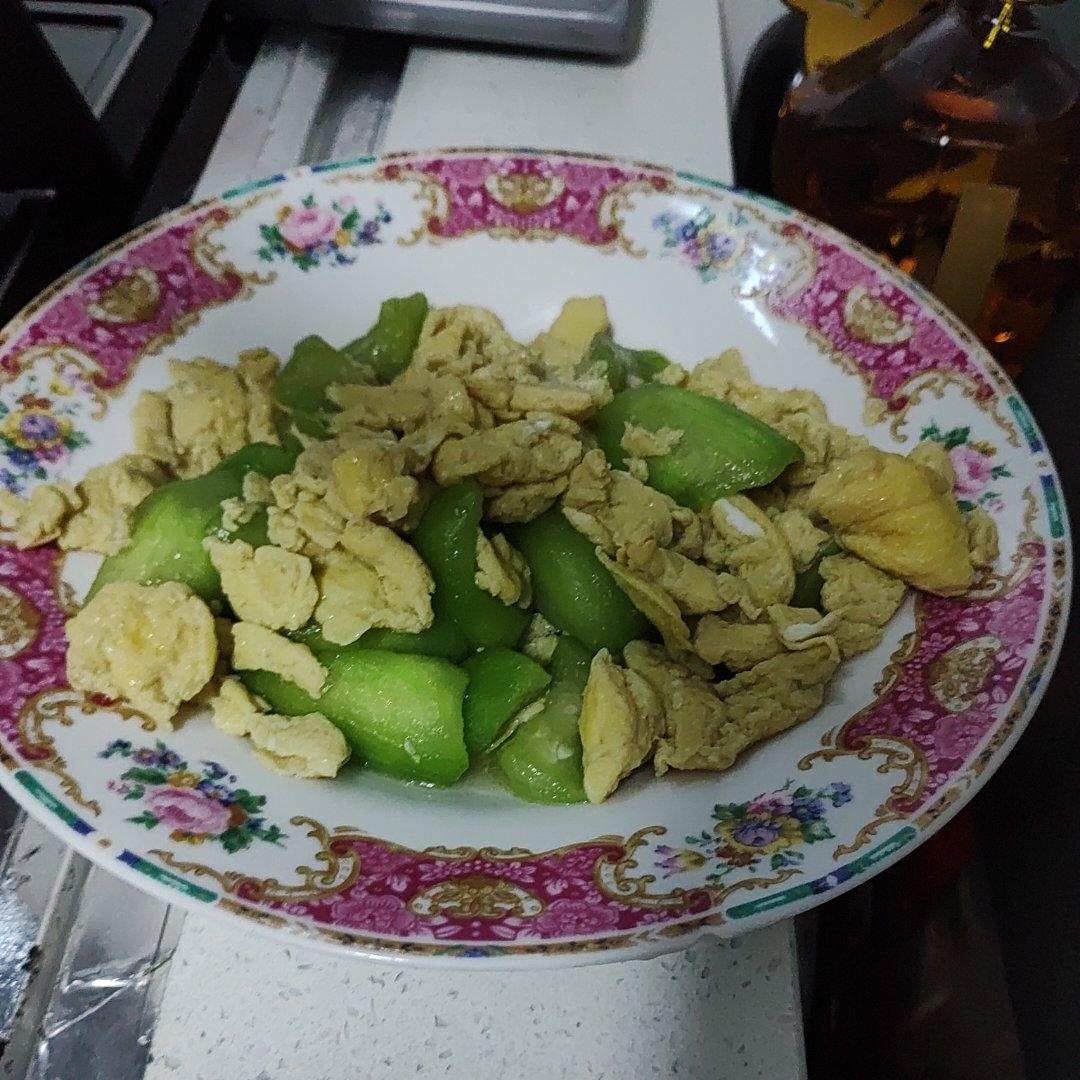 简单快手，五分钟搞定的丝瓜炒蛋