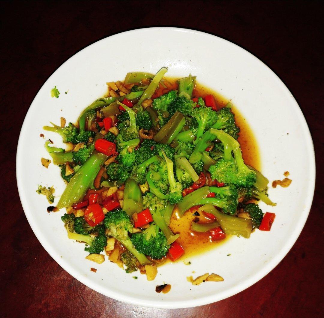 凉拌西兰花-辣的