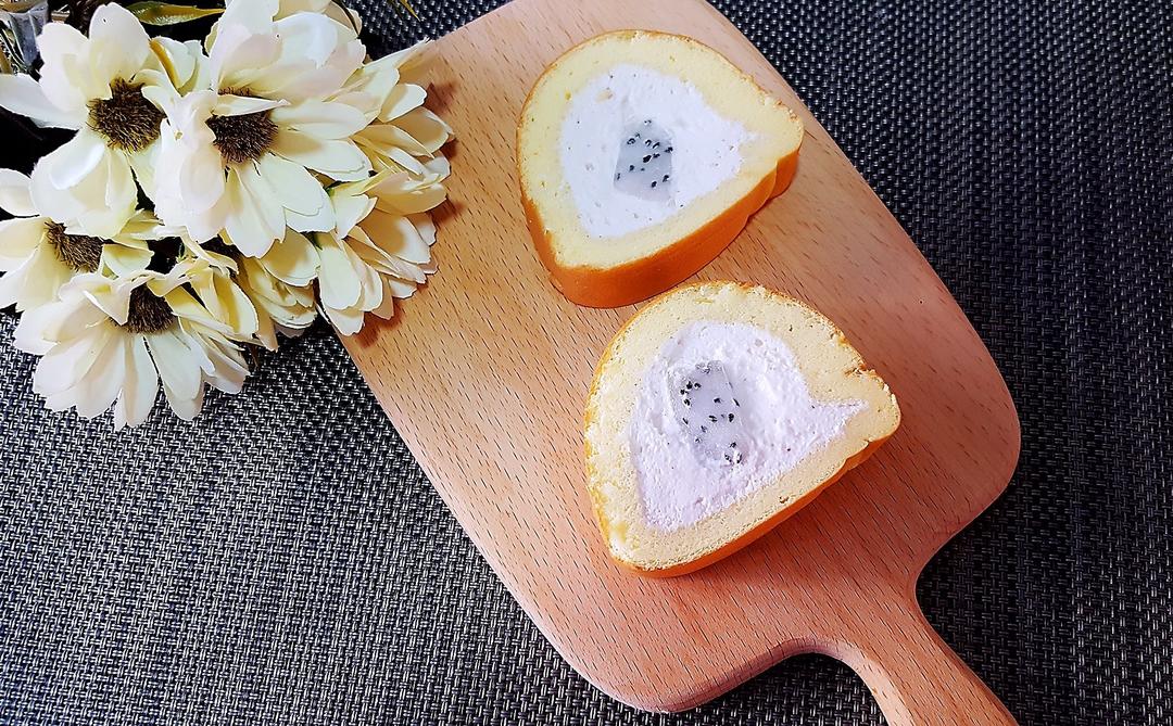 《Tinrry下午茶》教你做基础原味蛋糕卷