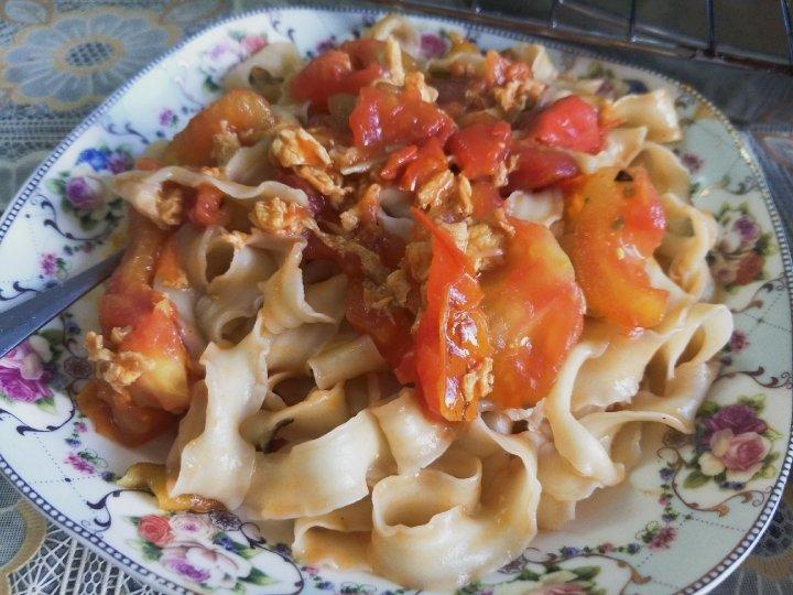简易版西红柿鸡蛋面