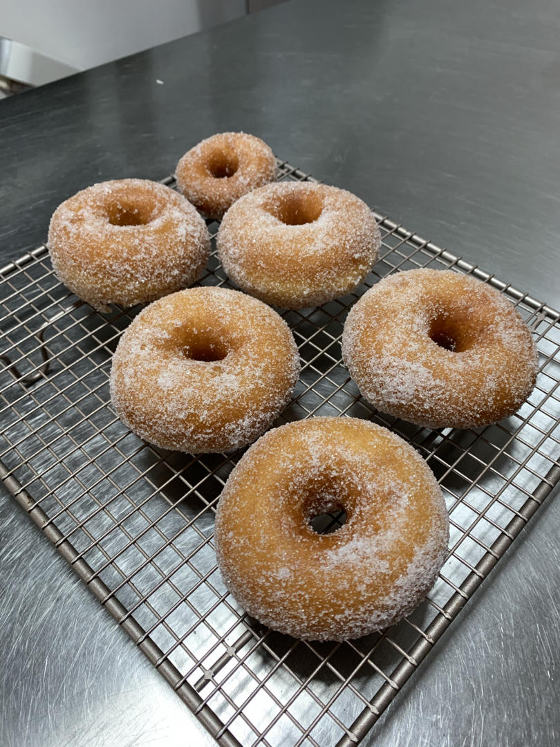 🍩超快手一小时低糖无需烤箱的甜甜圈（详细视频）