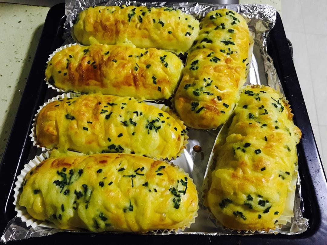 肉松葱香芝士面包