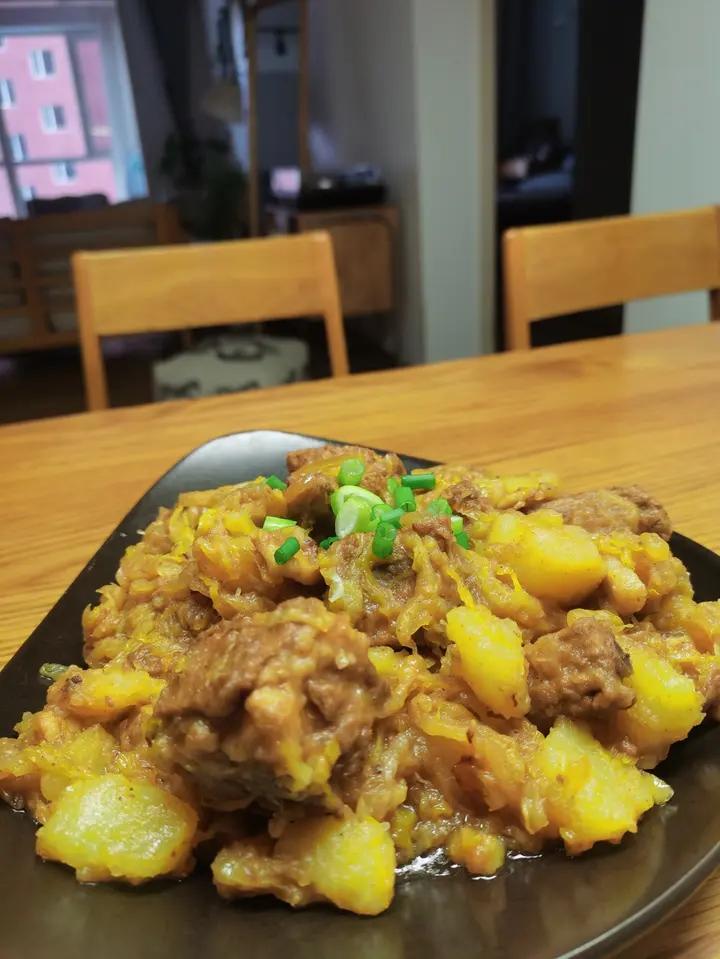 猪骨头烩酸菜（鄂尔多斯正宗版）