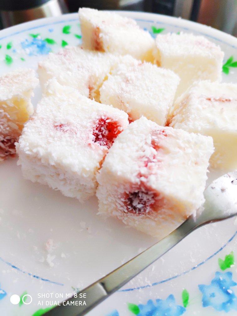 完胜85‘C的牛奶椰蓉小方