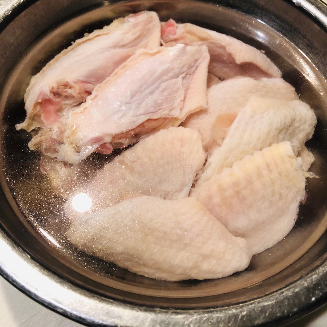 🐔可乐鸡中翼🐔—不用汆水❗️25分钟简易版一锅熟❗️的做法 步骤1