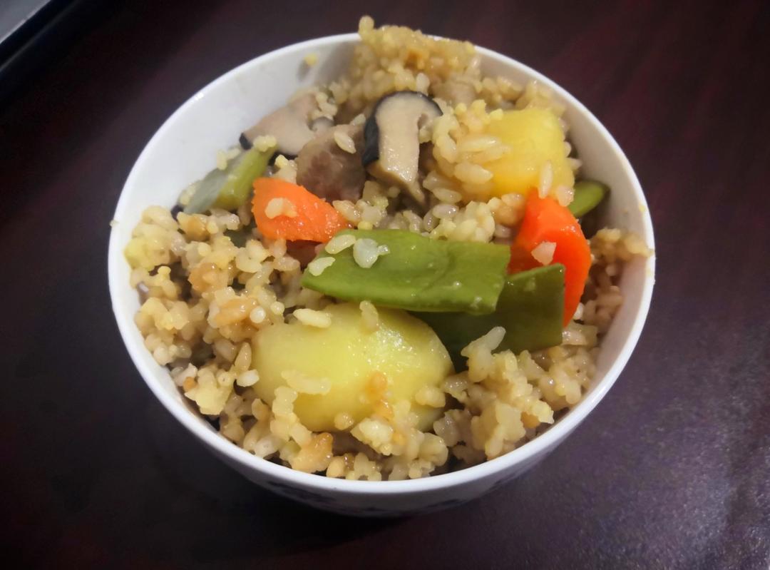 豆角香菇土豆焖饭