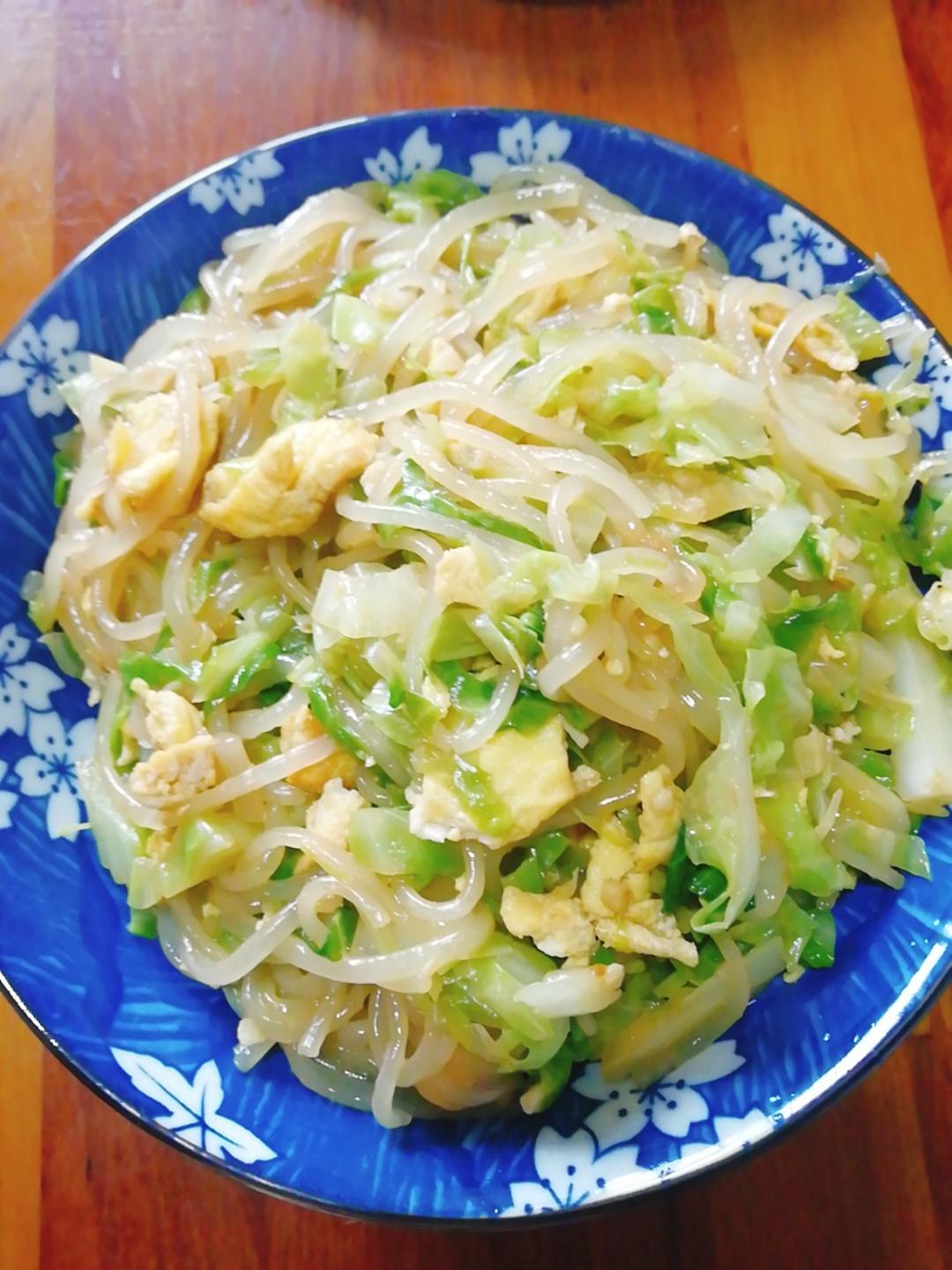 包菜粉丝炒鸡蛋