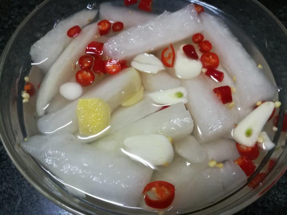 酸酸甜甜辣辣爽口萝卜条