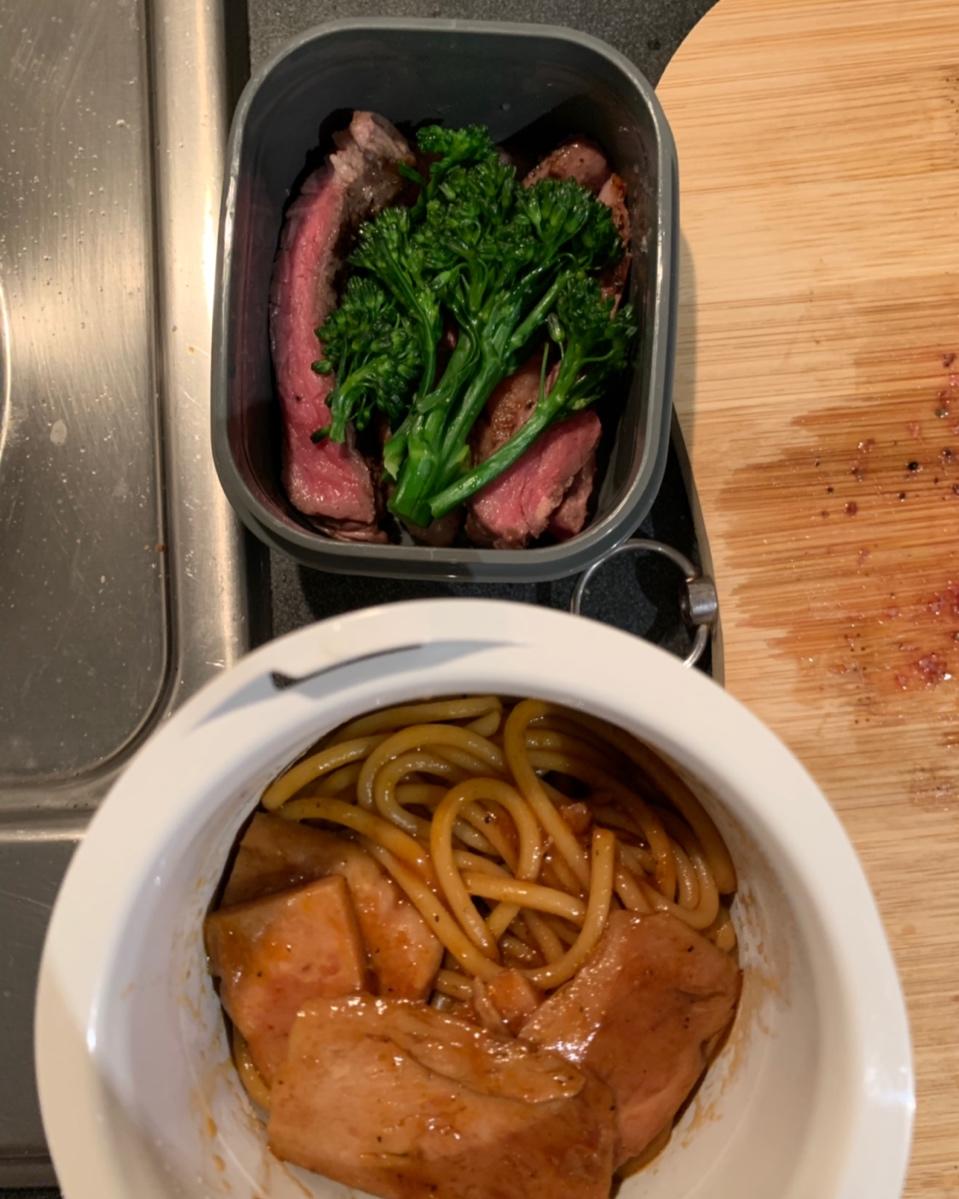 黑胡椒香肠意大利面