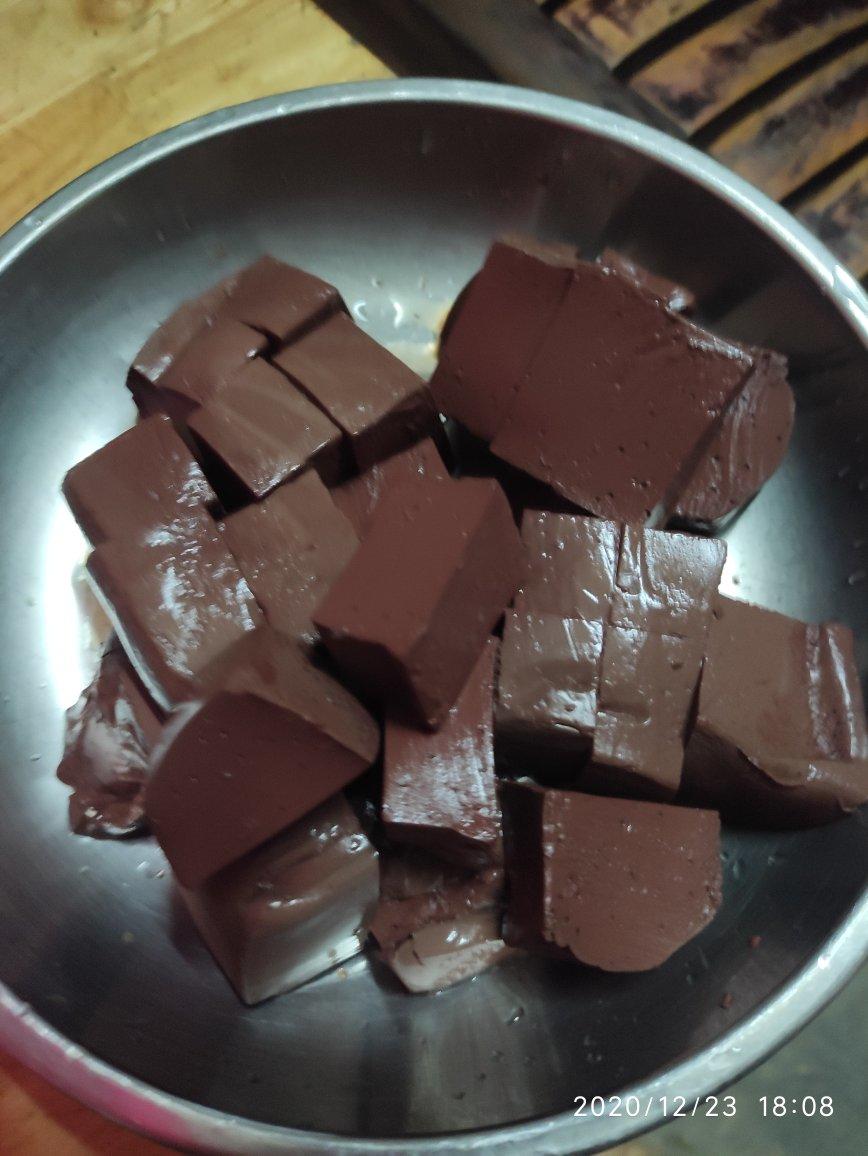 香辣韭菜炒鸭血