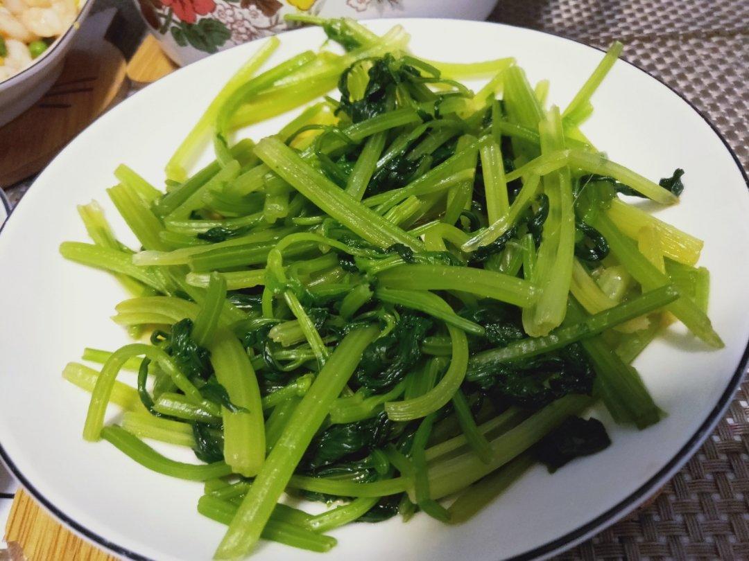 清爽的拌芹菜【取名无能