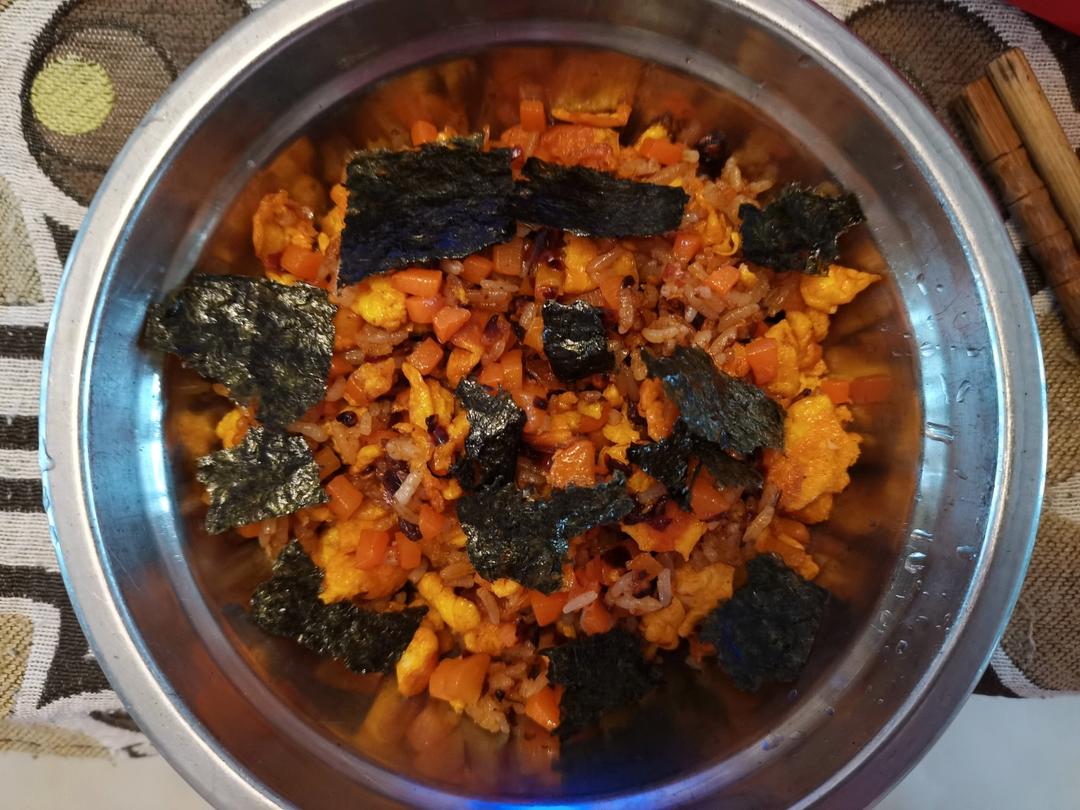 老干妈蛋炒饭(教你如何处理隔夜饭)