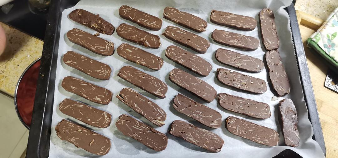 杏仁片巧克力饼干