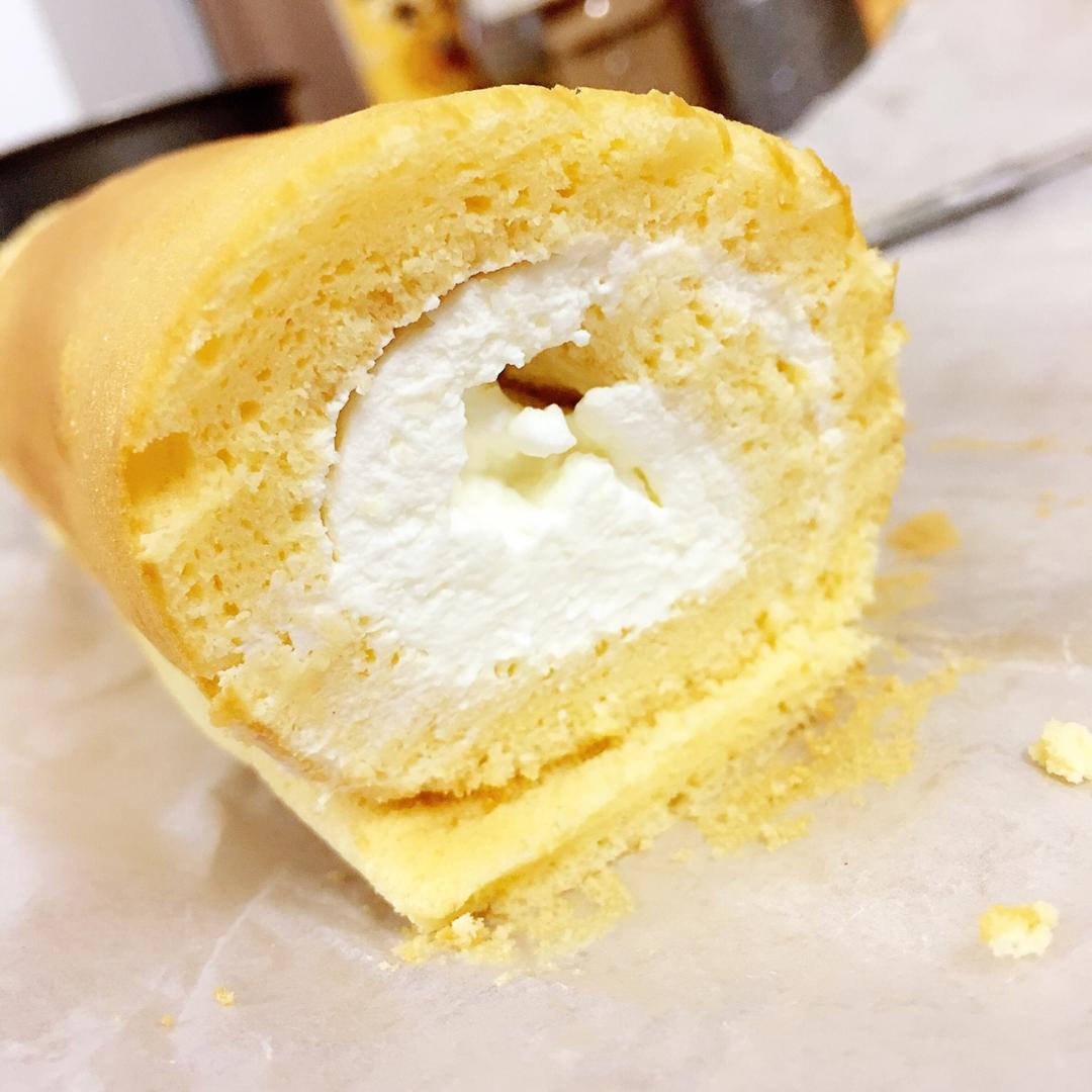 烫面草莓蛋糕卷