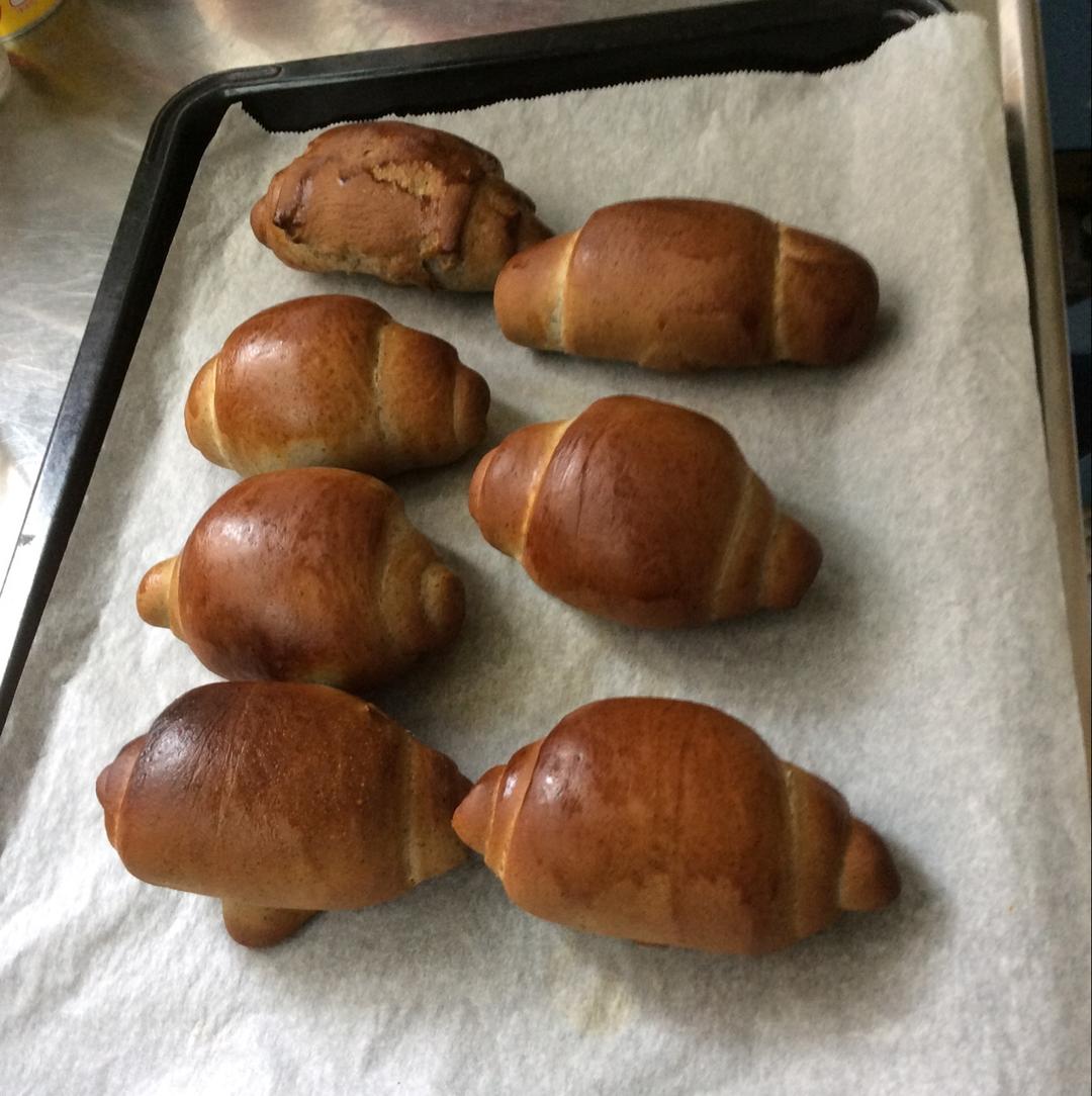 黄油面包卷