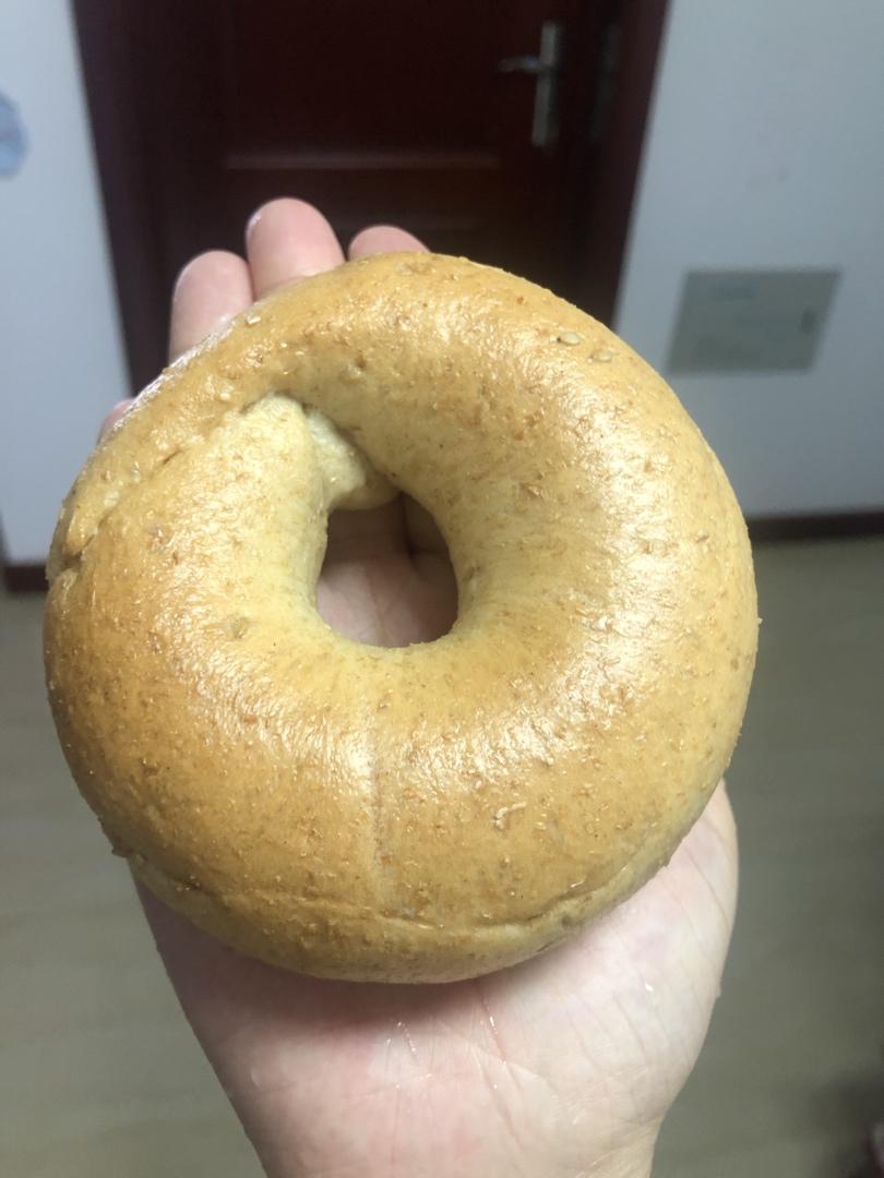 黑芝麻全麦贝果（不用揉出手套膜的快手做法）