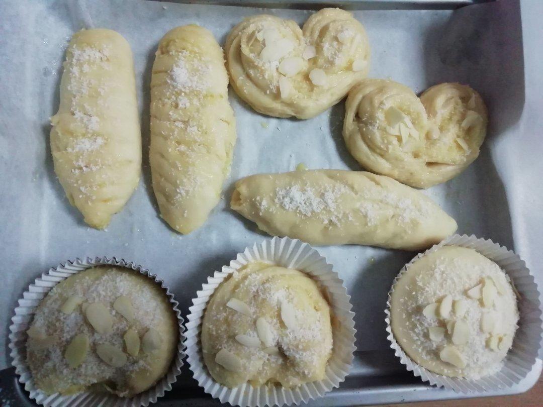 心型椰蓉面包