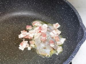 秒杀西餐厅的奶香蘑菇汤的做法 步骤5