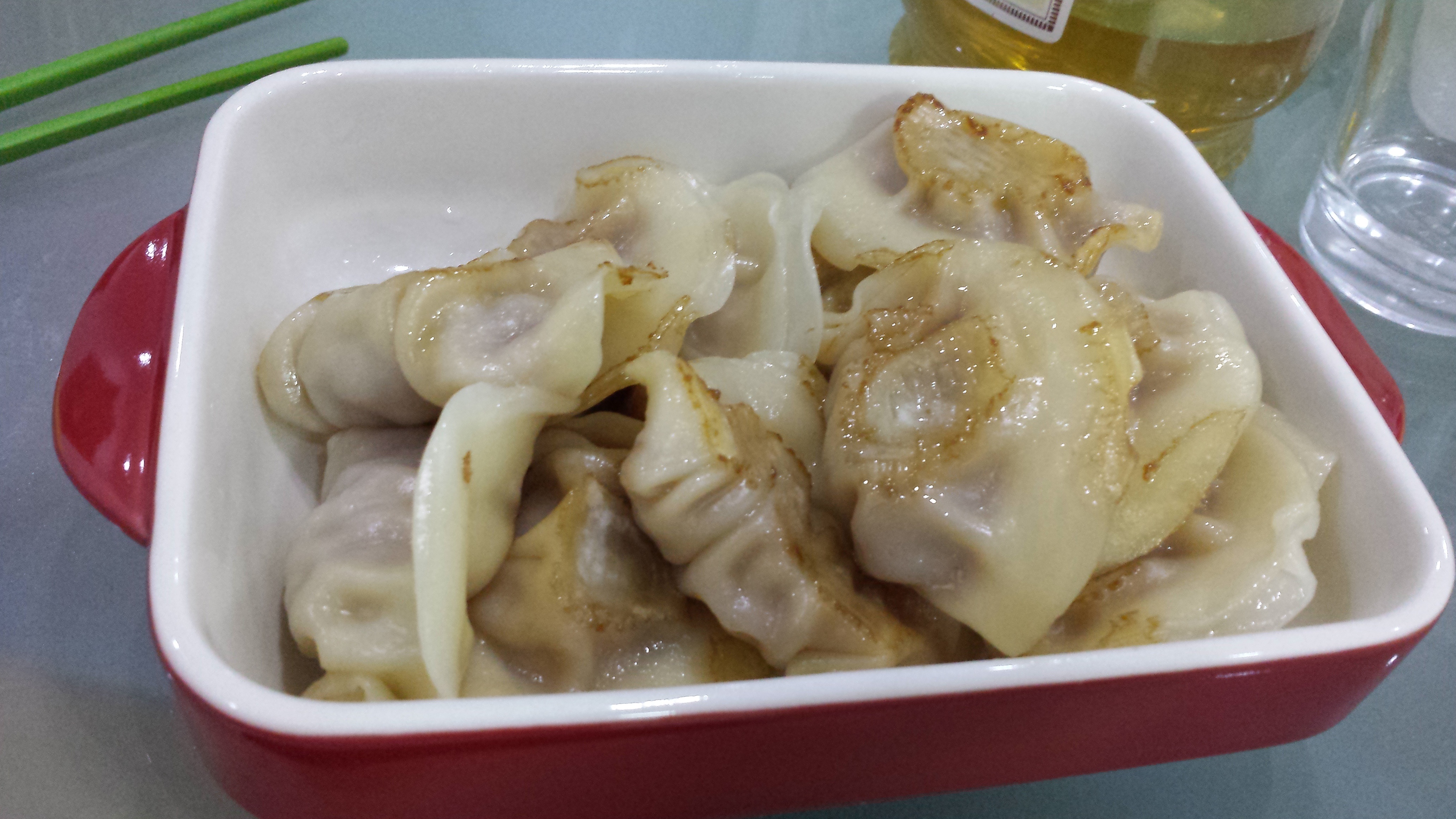 速冻水饺吃腻了吗~变锅贴吧(๑´ڡ`๑)
