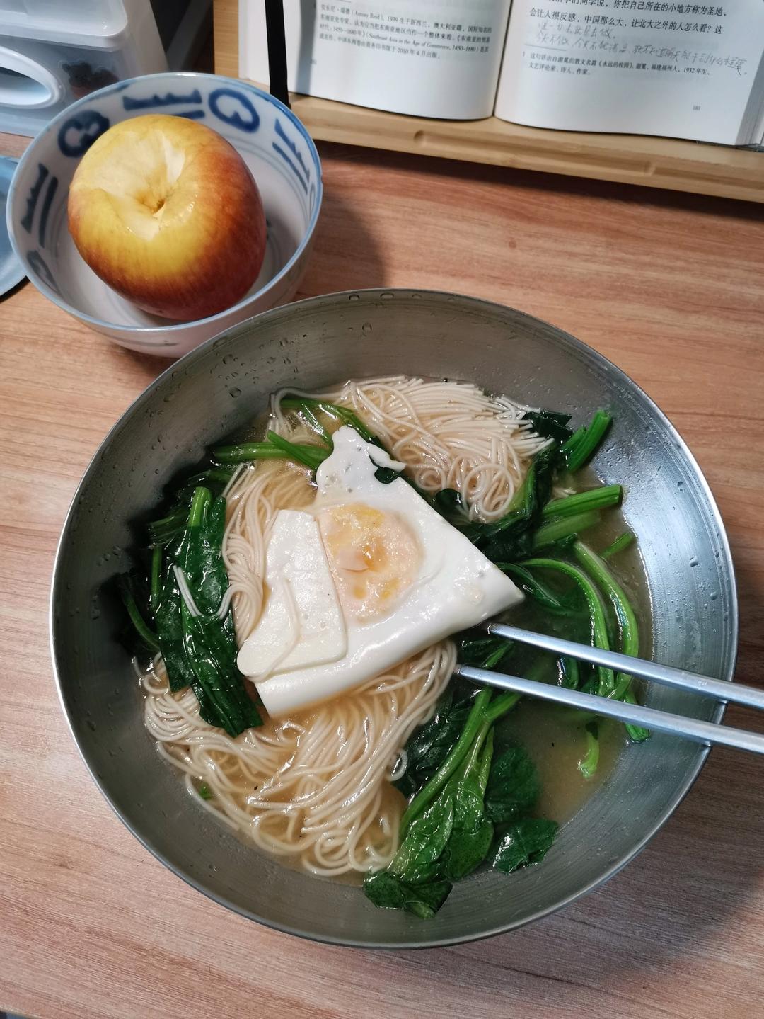 早餐来一碗清汤面，色香味俱全！